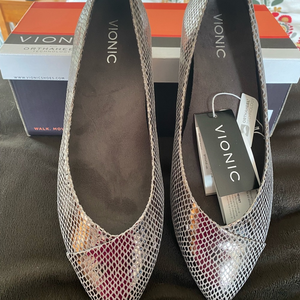 Vionic Ballet Flats - Size 10 (Brand New)